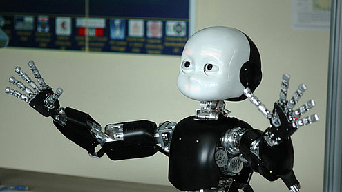 Robot Icab protagonista dell'intervento del prof. Sandini di Iit